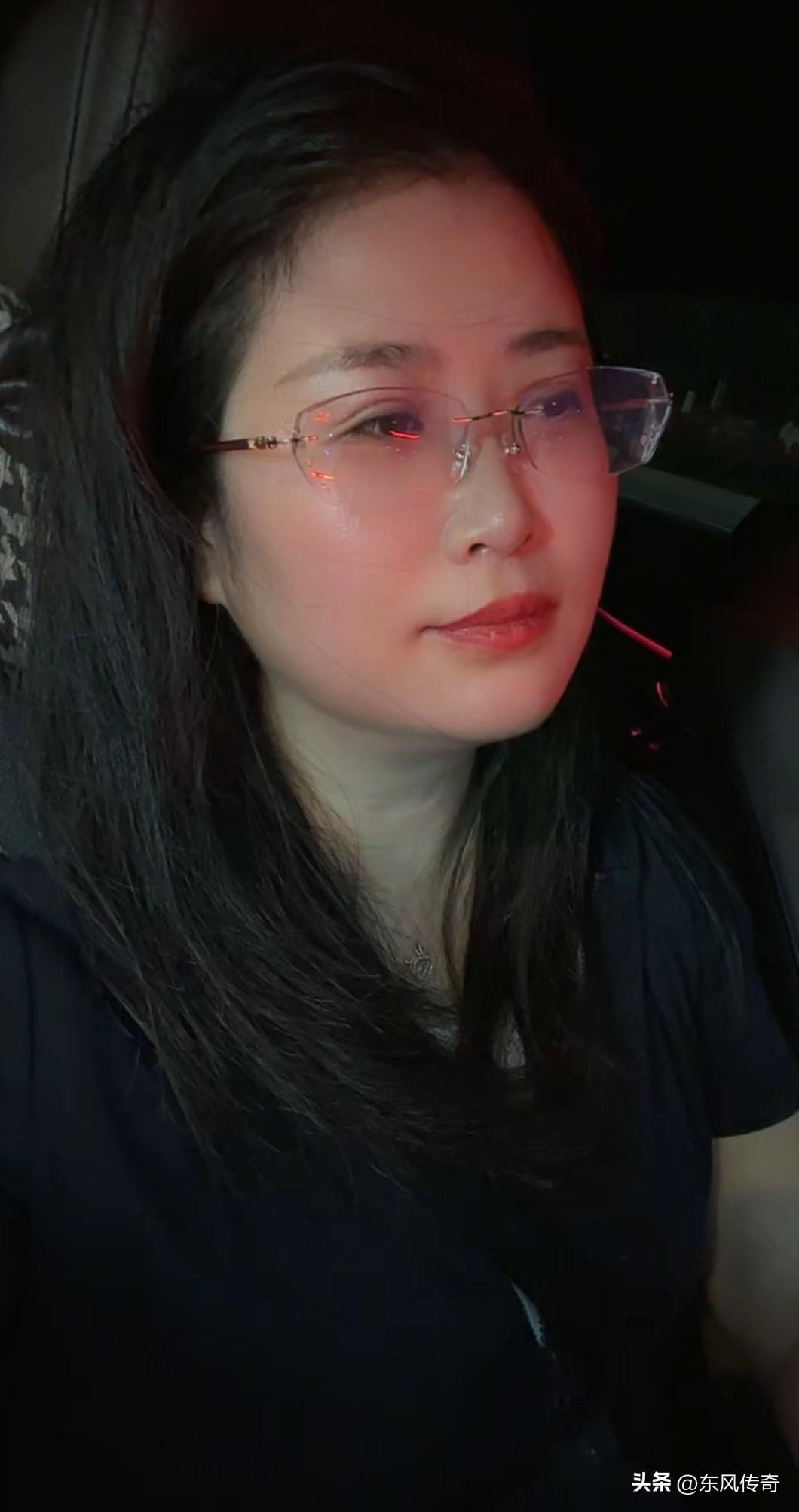 你家的丈母娘是怎样的呢？这是我的岳母，以前她从来不喝酒，自从做了她的女婿，她才开