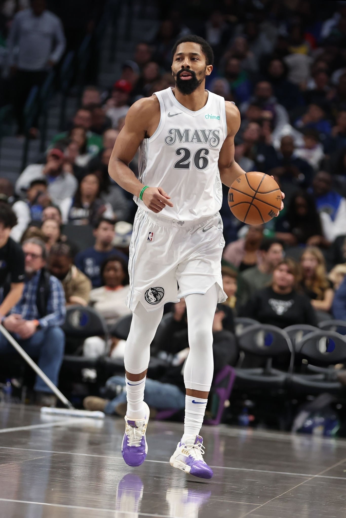 SNEAKERS ON COURT  Spencer Dinwiddie & D