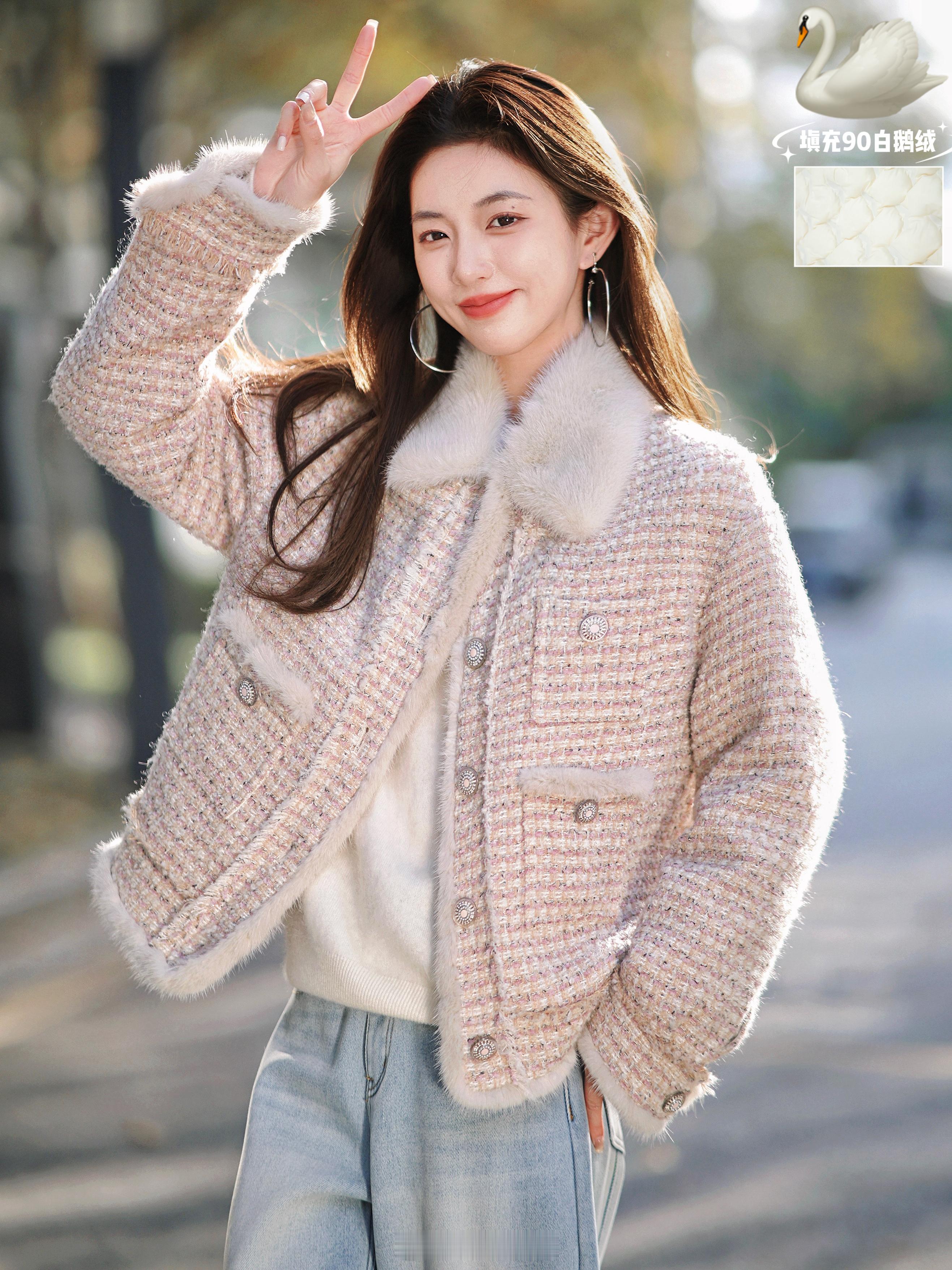 小香真的爱千遍都不会腻啊！90白鹅绒+水貂毛+羊毛粗花呢 挡风又轻盈温暖版型颜色