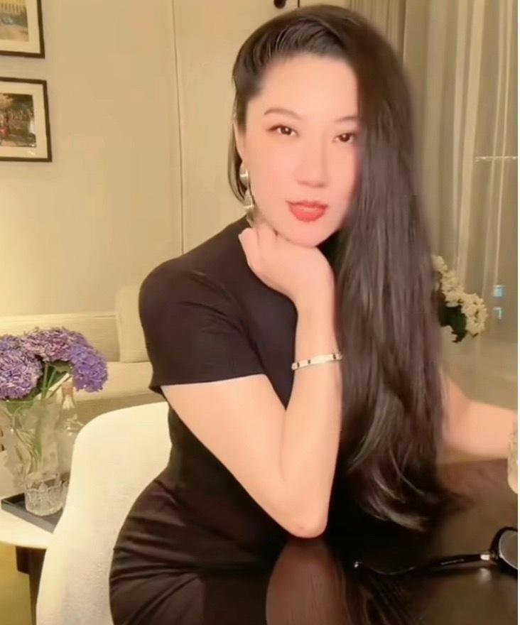 谢贤前女友回应与张柏芝的关系张柏芝做妈妈这件事，得到了谢贤、谢贤前女友和广大网友