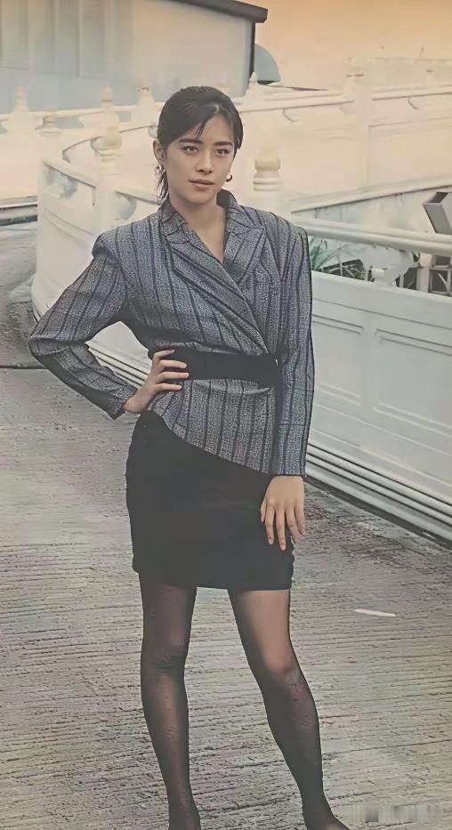 贵州天柱，一名女子在丈夫过世后，改嫁嫁给了小叔子，还生了个乖巧的儿子。可孩子才2