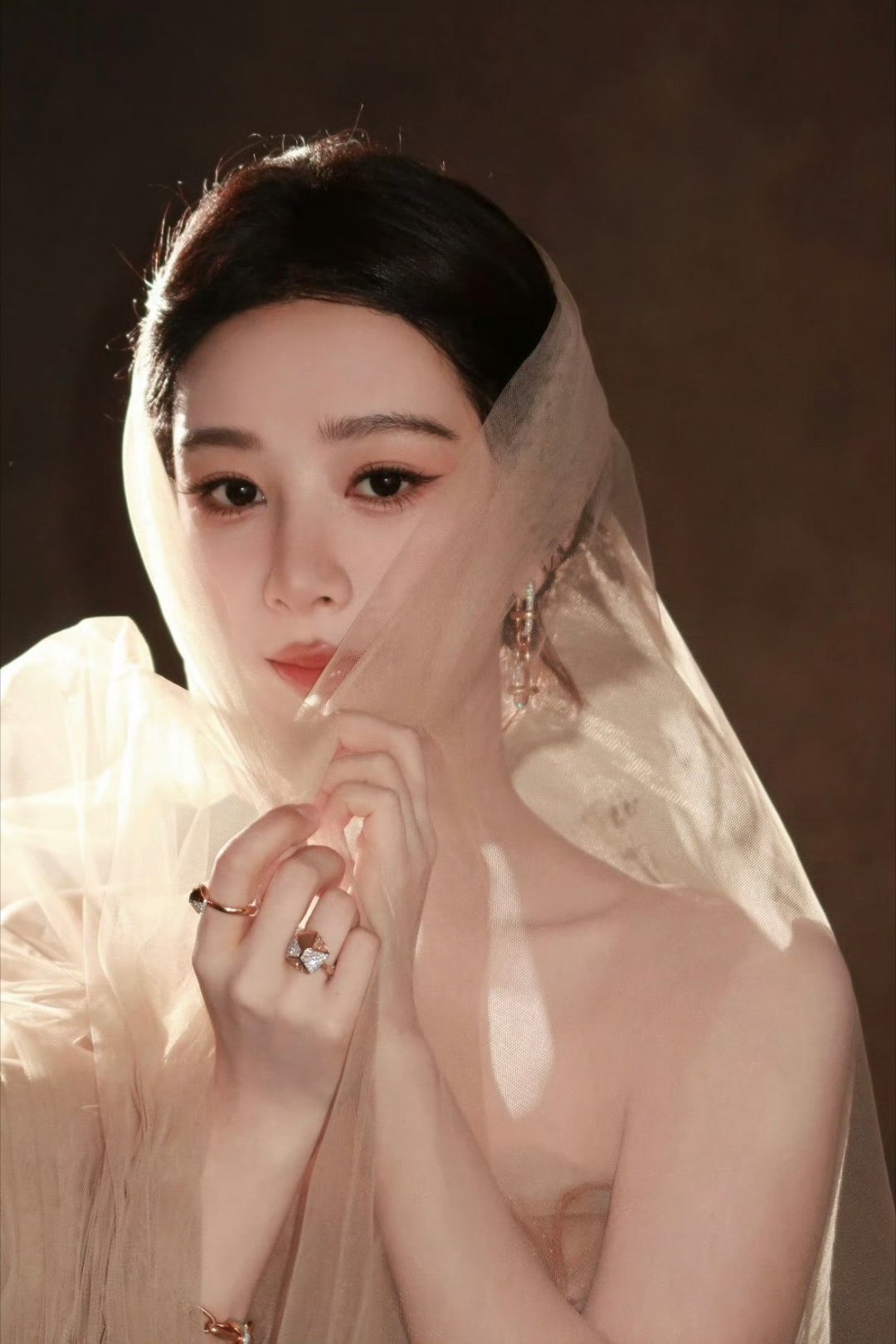 杨紫杨紫董竹君 yz杨紫玉兰花开君再来 杨紫董竹君将带你走进一个女性在时代浪潮中
