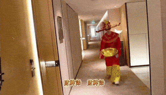 #庆怜一款适合中国宝宝的cosplay##庆怜财神系爱豆# 庆怜的cosplay