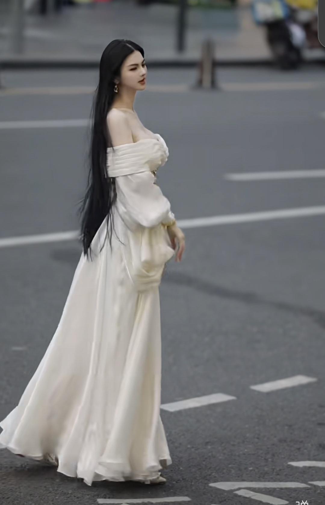 女人真得换种思维方式，不然日子会越过越拧巴。很多时候，感性思维会让我们被情绪牵着