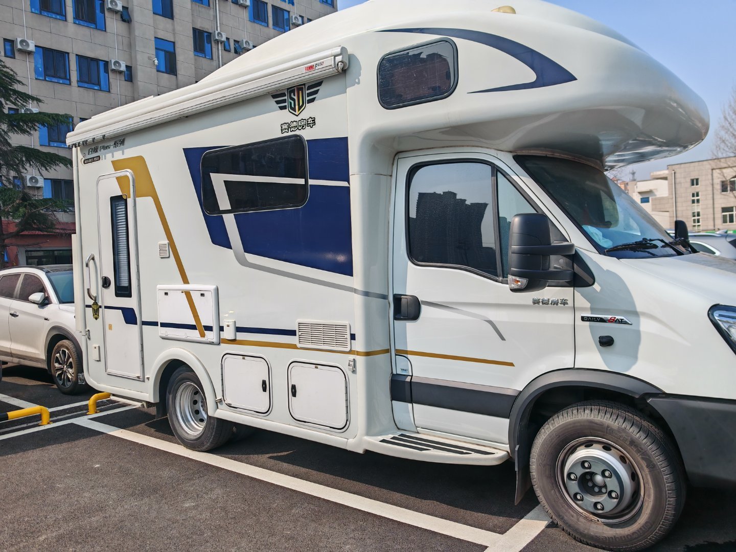 有空整个房车，去想去的地方，其实也挺不错 