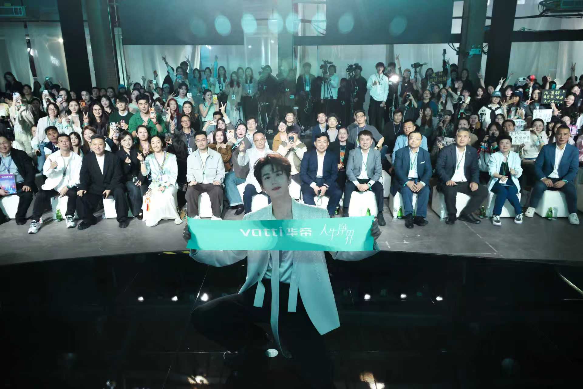 人生净界 华帝厨电好用好看好清洁张凌赫真的把厨房美学玩明白了！华帝的国风厨房品牌