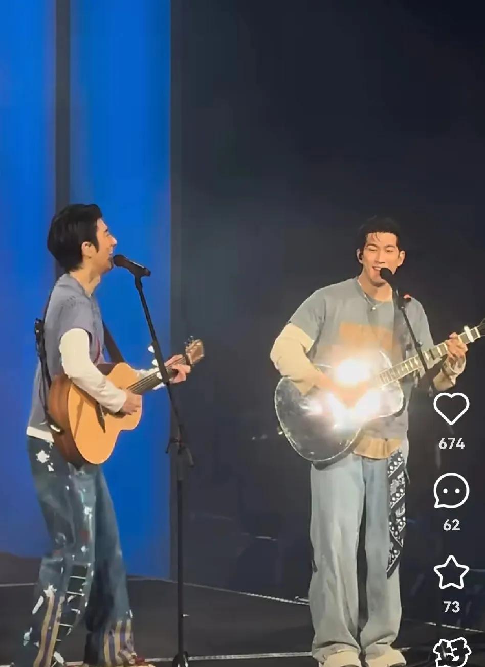 终于明白王力宏为什么被叫作“二哥”了，他这个行为真的非常二！

在自己演唱会上王