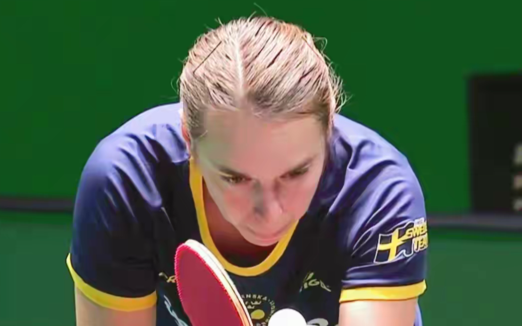 混团世界杯:王艺迪2-1逆转瑞典削球手 战术调整破局助国乒扩大优势王艺迪2比1林