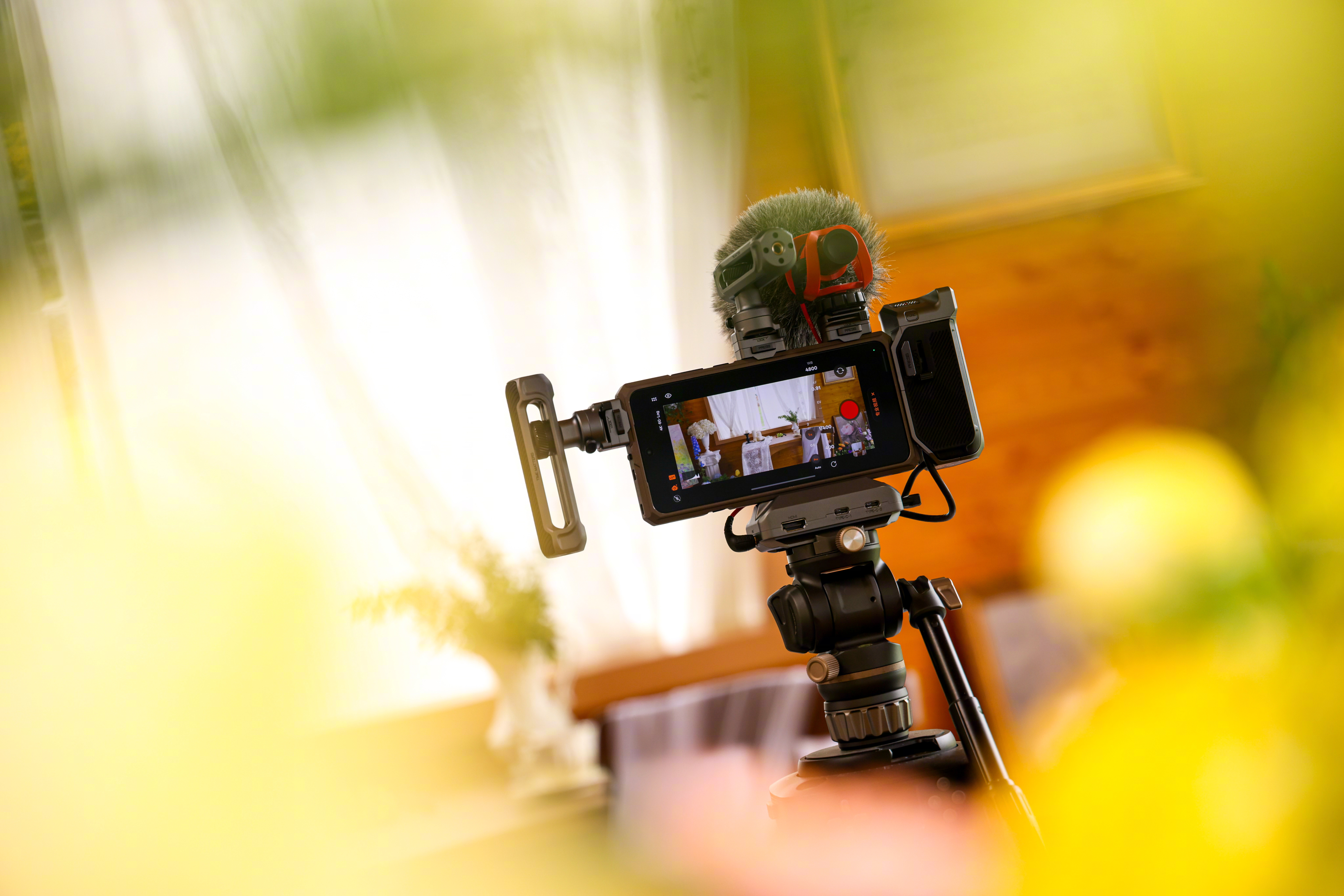 Find X9 Ultra装上这一套周边，看起来太专业了，加上本身就能拍Log2