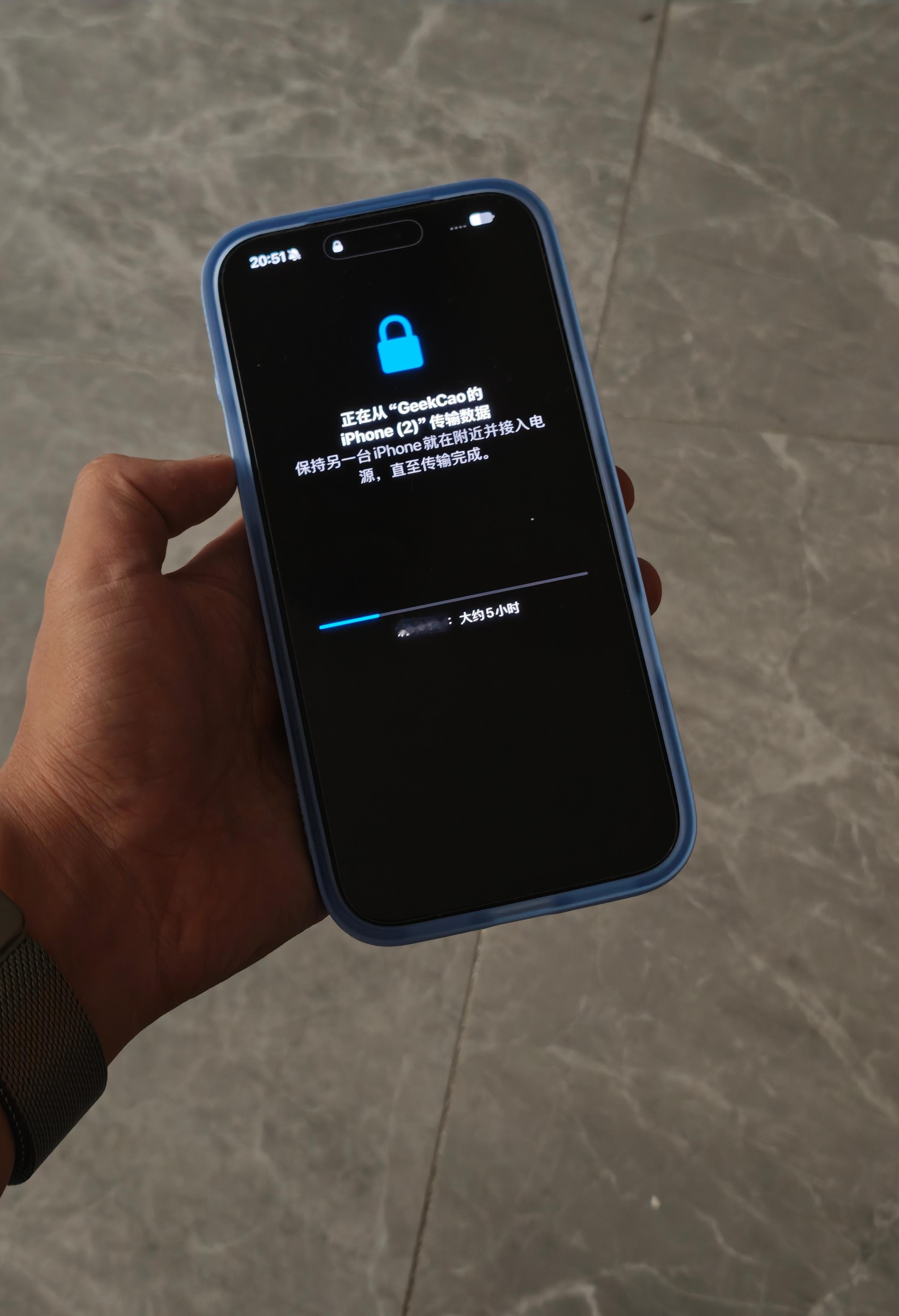 我这么说吧，首发拿到了 iPhone 18 Pro Max但是我现在还没用上，还