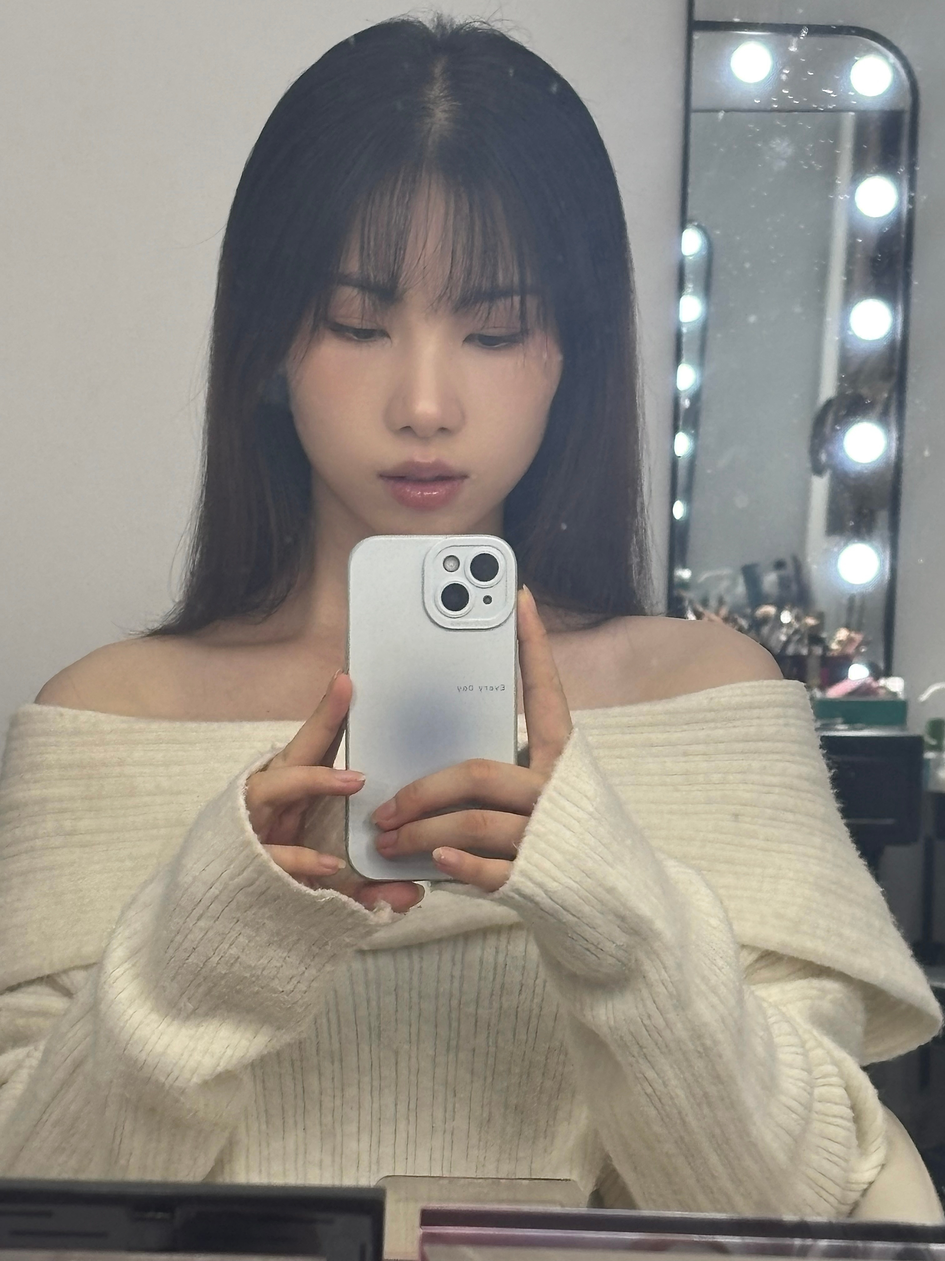 乔苏[超话]是齐刘海耶！😬 ​​​