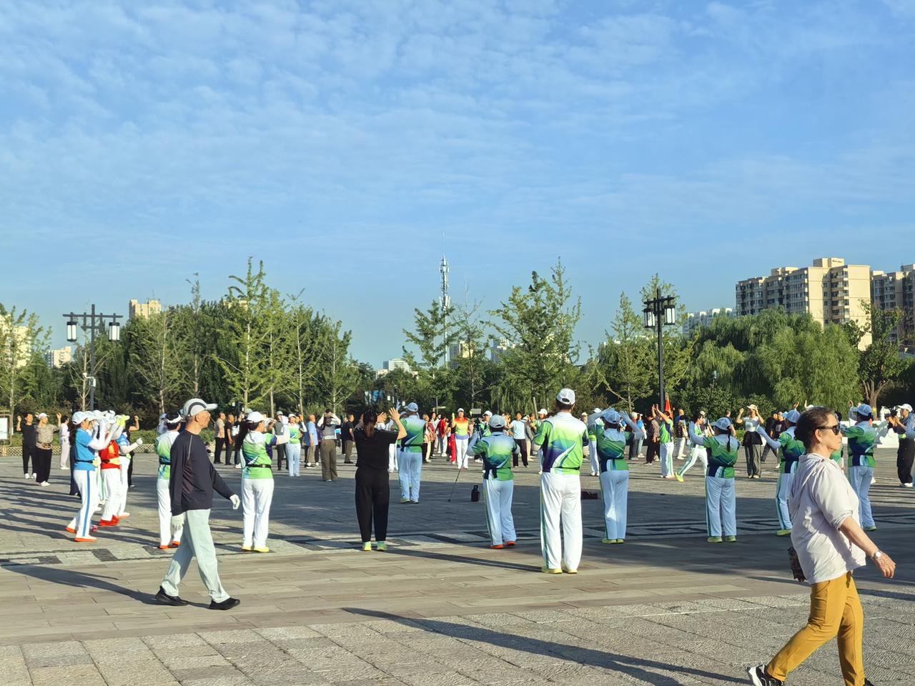 今天是端午假期的第二天，一大早就来到了太原双塔公园。这座开园将满五年的大型公园，