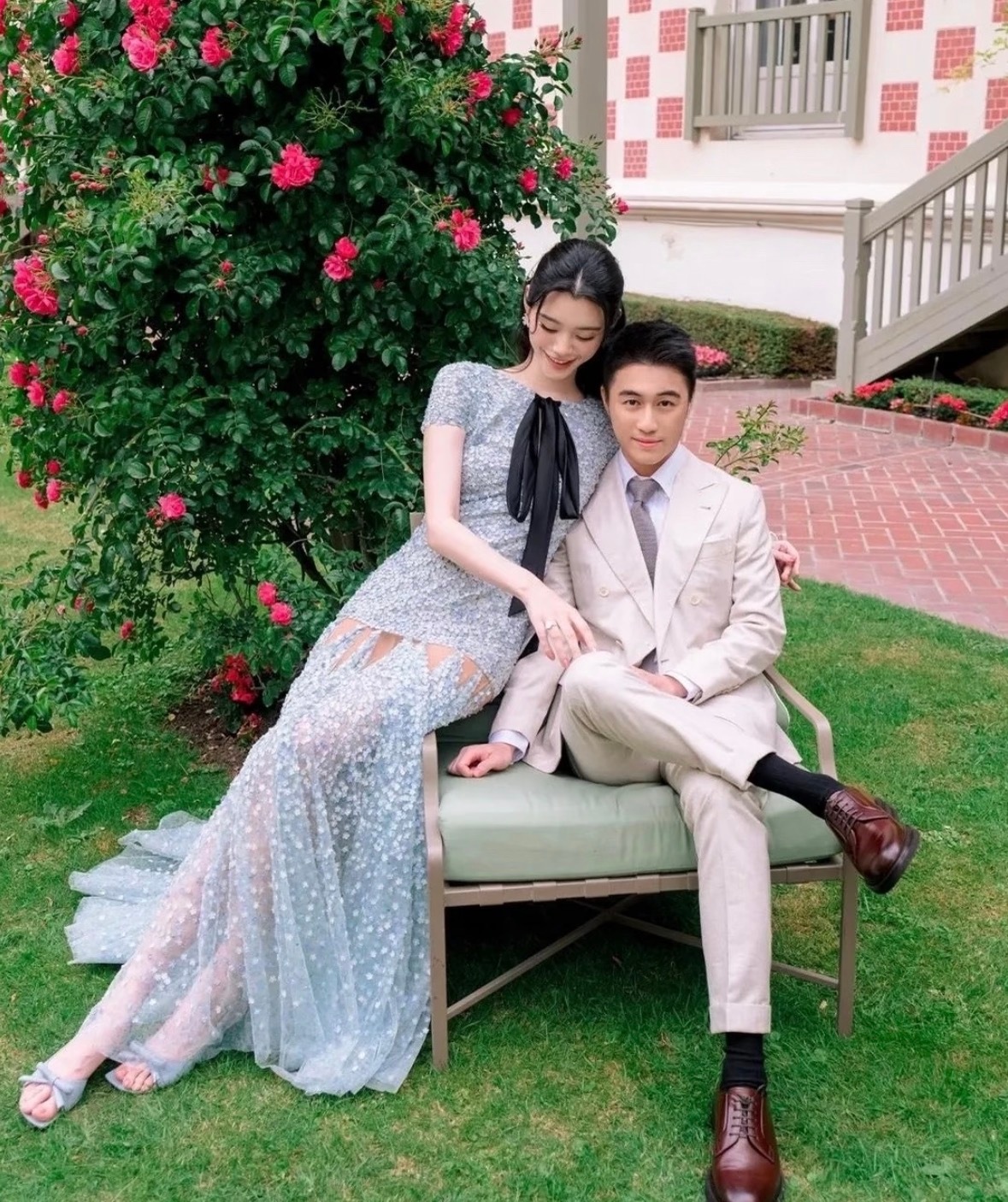 奚梦瑶算是嫁对郎了...新婚快乐，祝福这个被何猷君宠着的女孩～ 