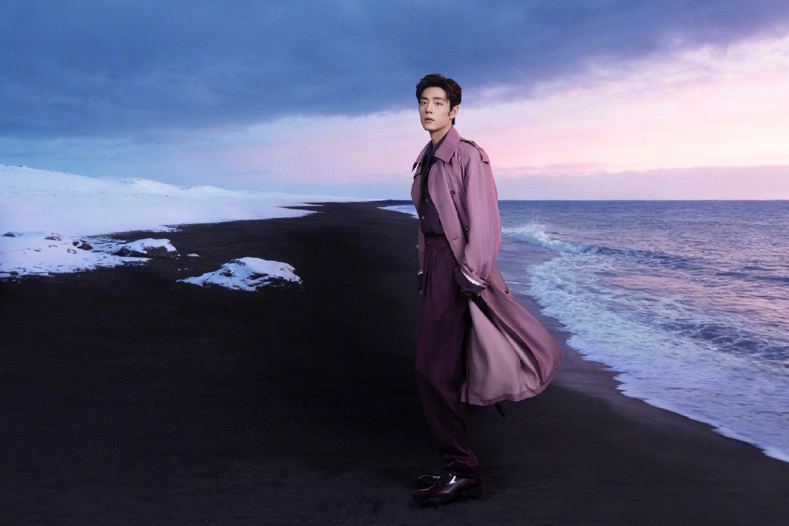 肖战新国风封神 当白色国风衣袂轻扬，肖战便定义了一种清雅气韵。他带来的不仅是一份