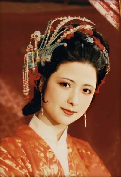 她是87版《红楼梦》最神秘女演员，37年销声匿迹，再次被邀时，已是国外出名的IT