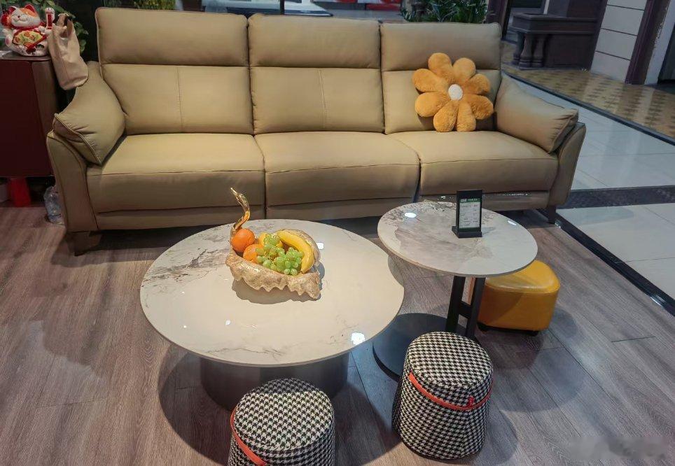 我们曾憧憬的幸福未来竟是内心的平和与坦然不管我们选择与谁相伴都能够过上幸福美满的