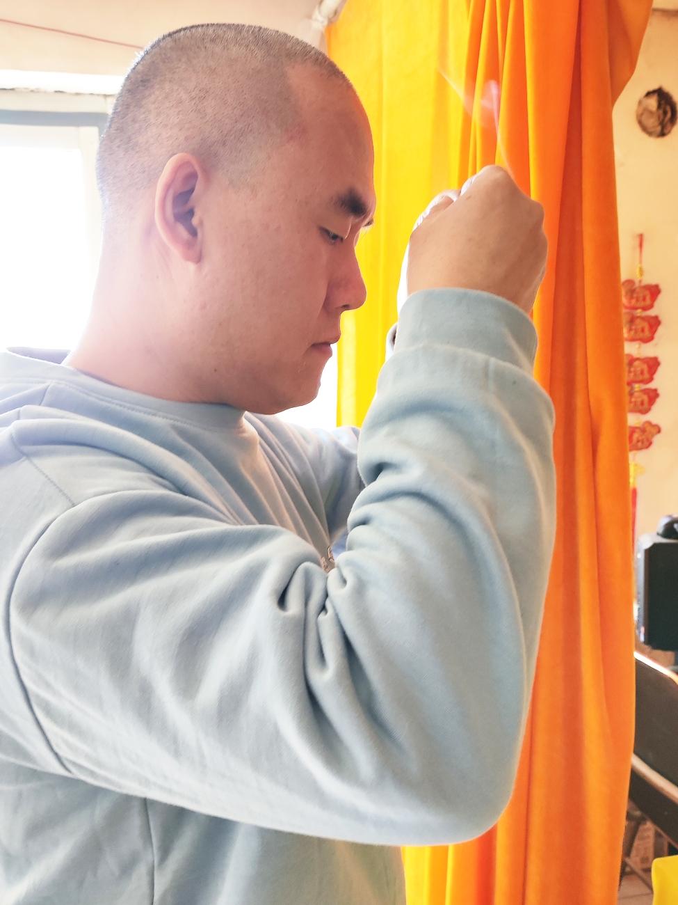 这个男人永远支持我，晚上跟老公视频，我跟他讲，我这几天特别想喝咖啡。

我想再尝