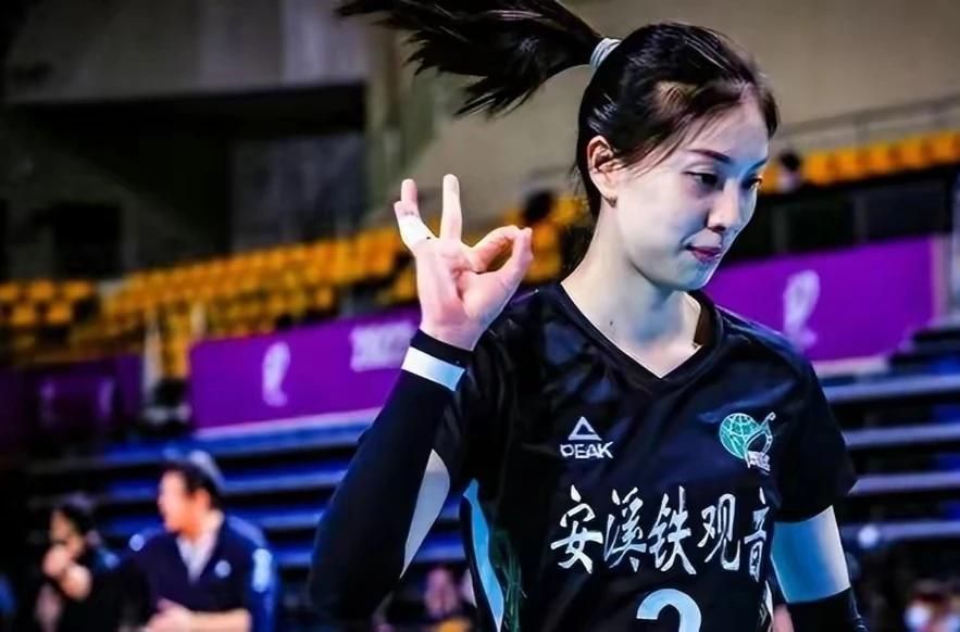 即使张常宁回归，段梦可入围大名单，郑益昕替补接应位置依然非常稳固。

大名单之中