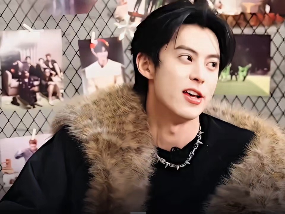 王鹤棣 谁懂啊！王鹤棣的少年气，是永远热烈永远鲜活的风~ 