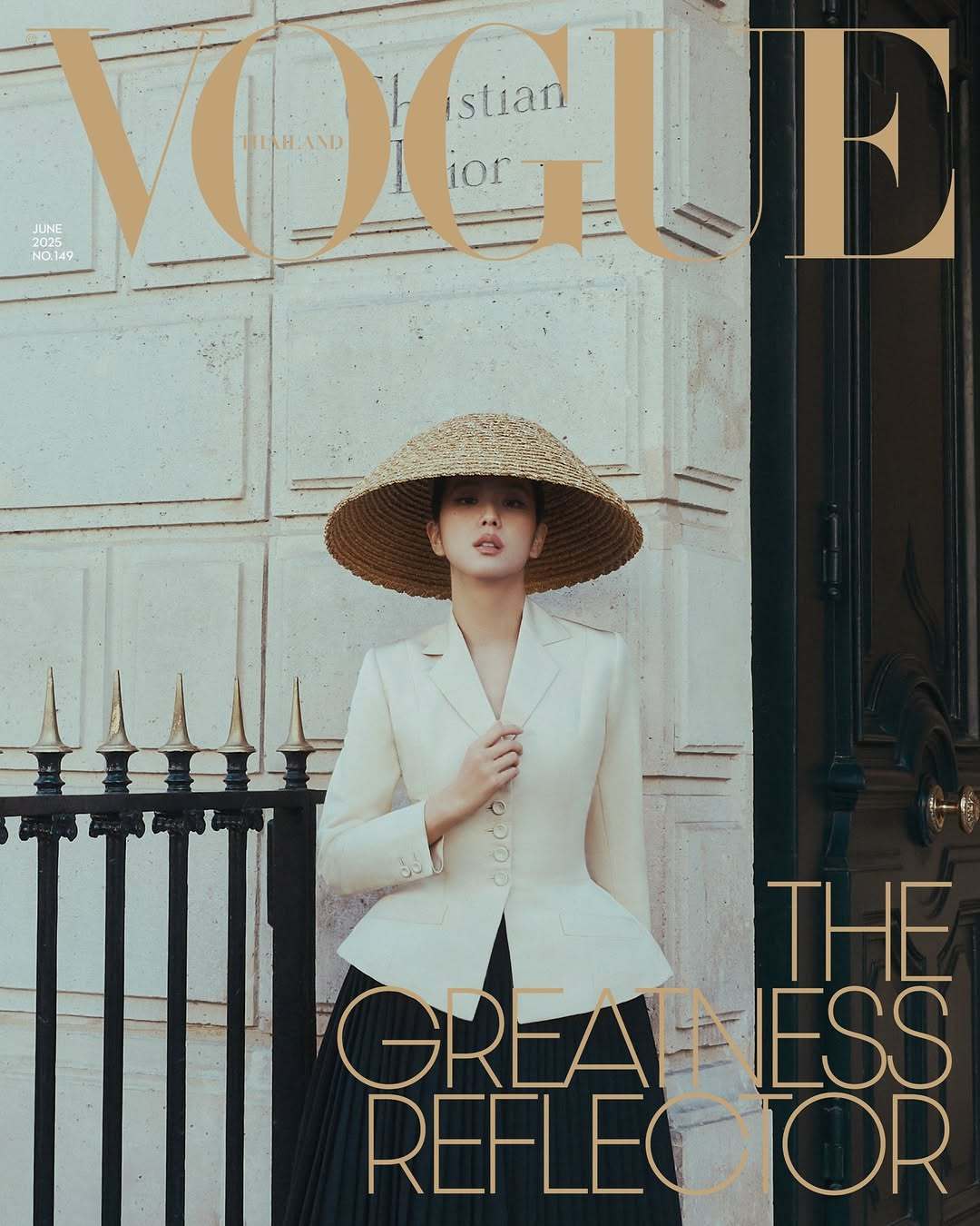 Vogue Thailand June 2025 ：金智秀 Dior 📷：Go
