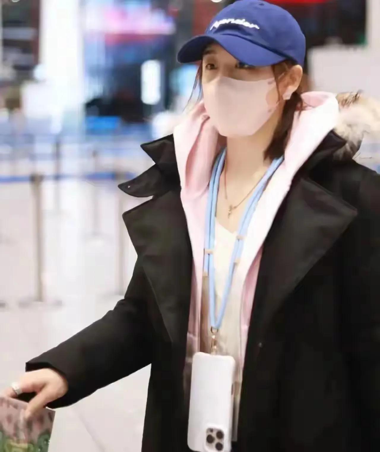 陈梦这么多场赛事没有参加，却唯独去参加老瓦杯比赛。
​老瓦杯比赛可是没有积分，没