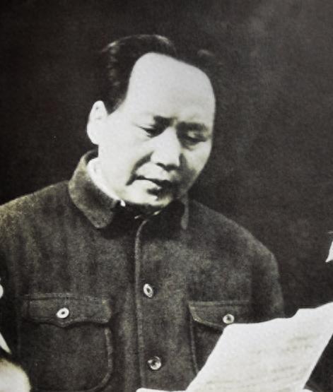 他年仅二十五岁时已是军委副主席，七大为何却未能当选中央委员，毛主席表示不合理！