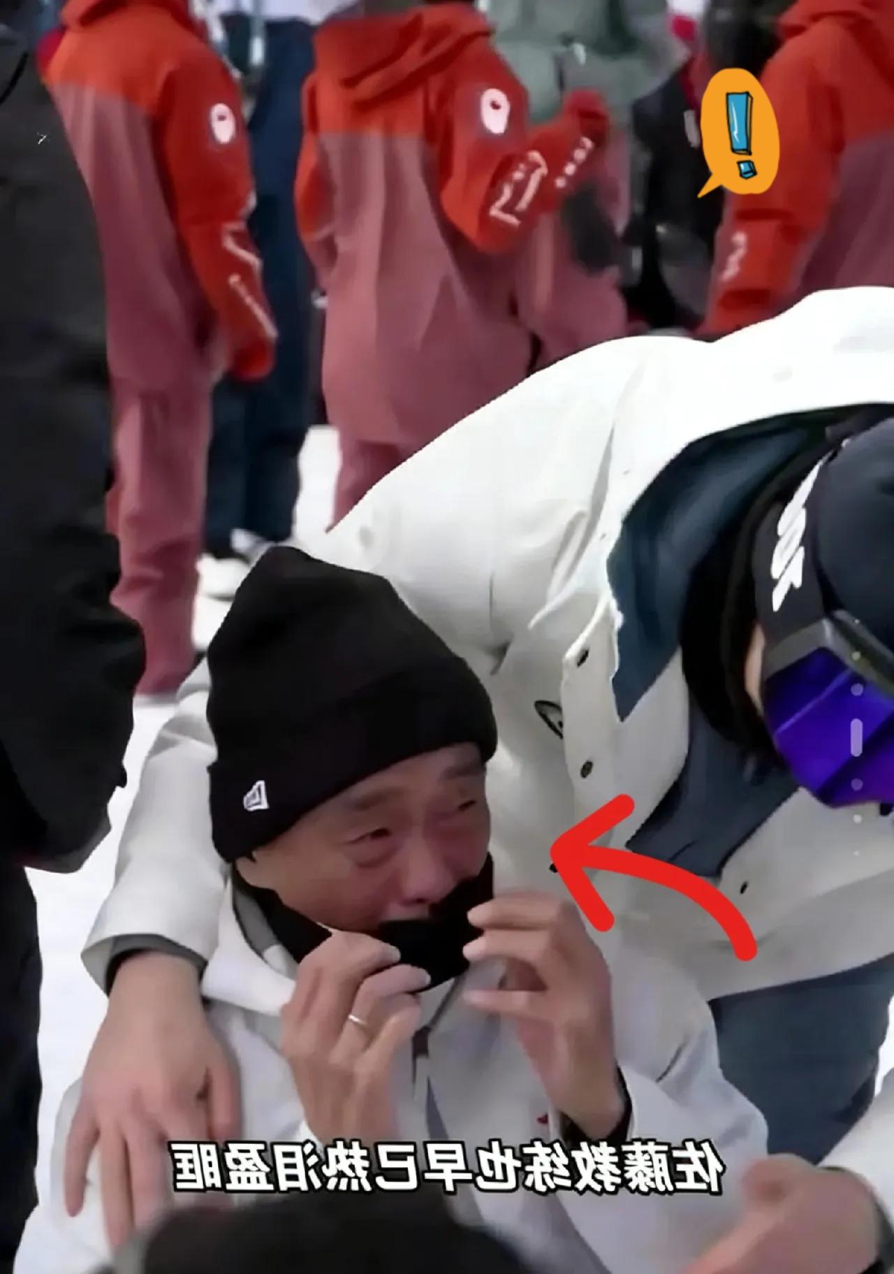 苏翊鸣米兰夺冠，最破防的不是金牌本身，是教练佐藤康弘跪地痛哭的瞬间。
 
22岁