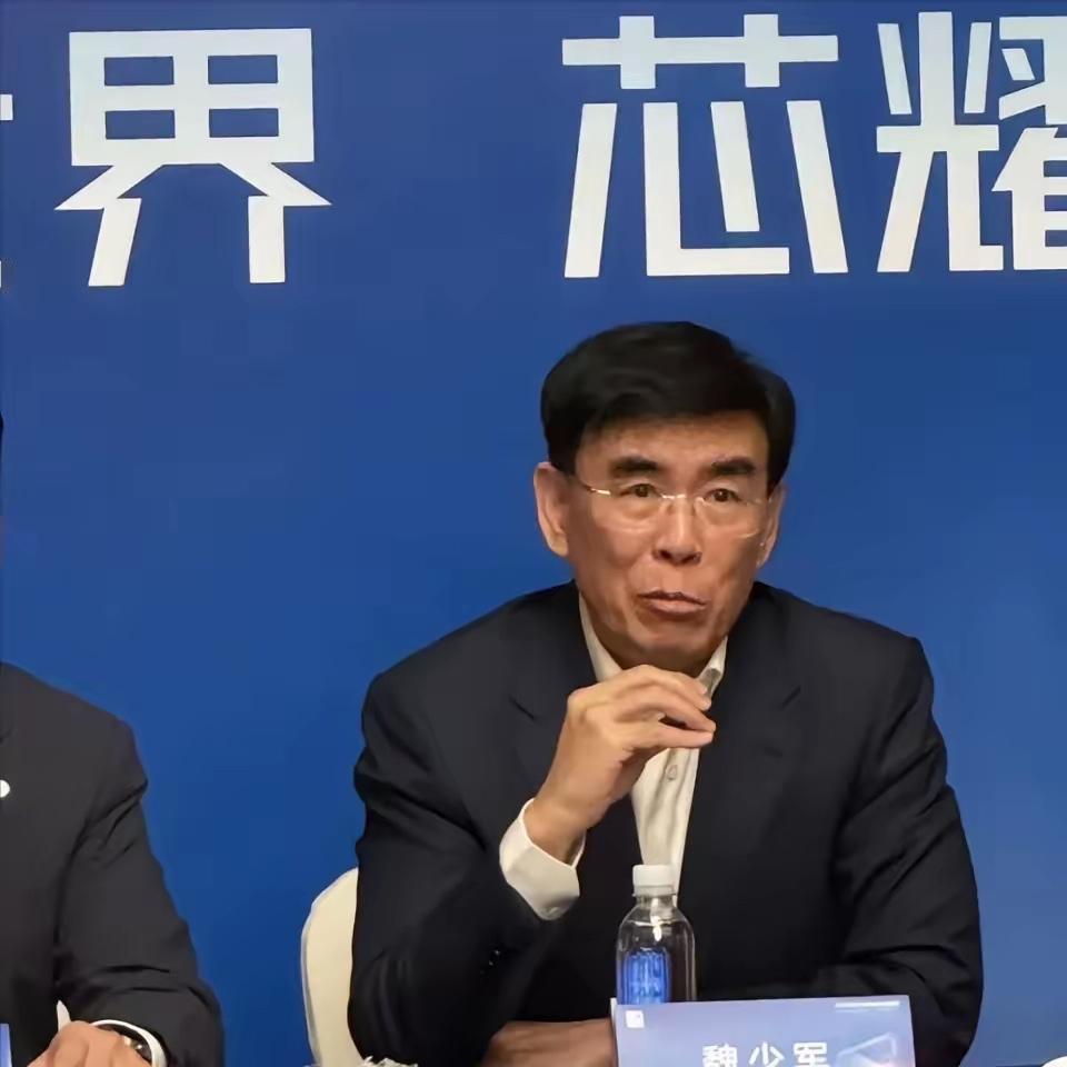 阿斯麦、台积电、英伟达都没想到，他们今晚又该集体失眠了。7月13号上海那场发布会