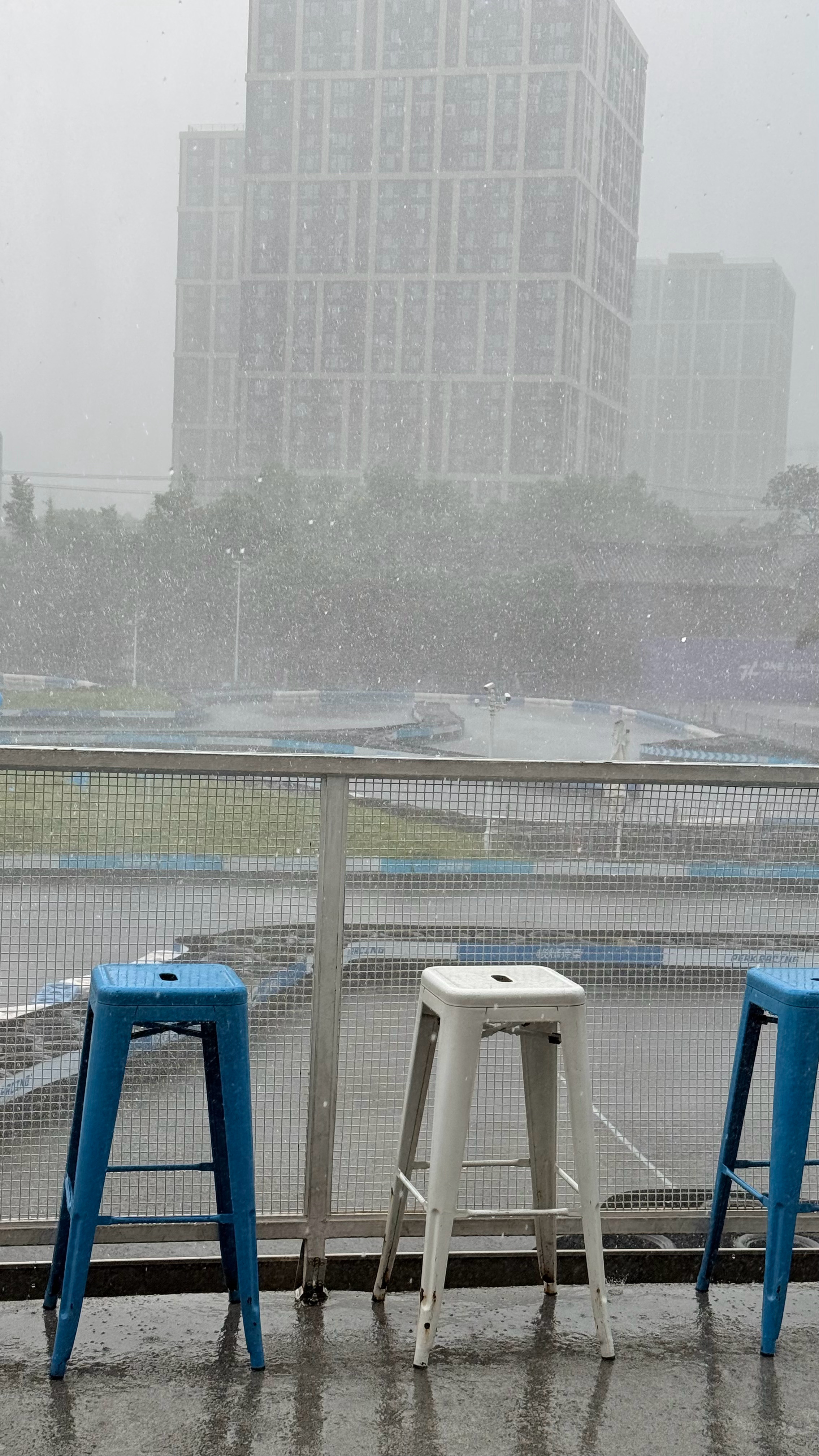 没跑进前三 ， 因为下暴雨了下次再来！大v聊车