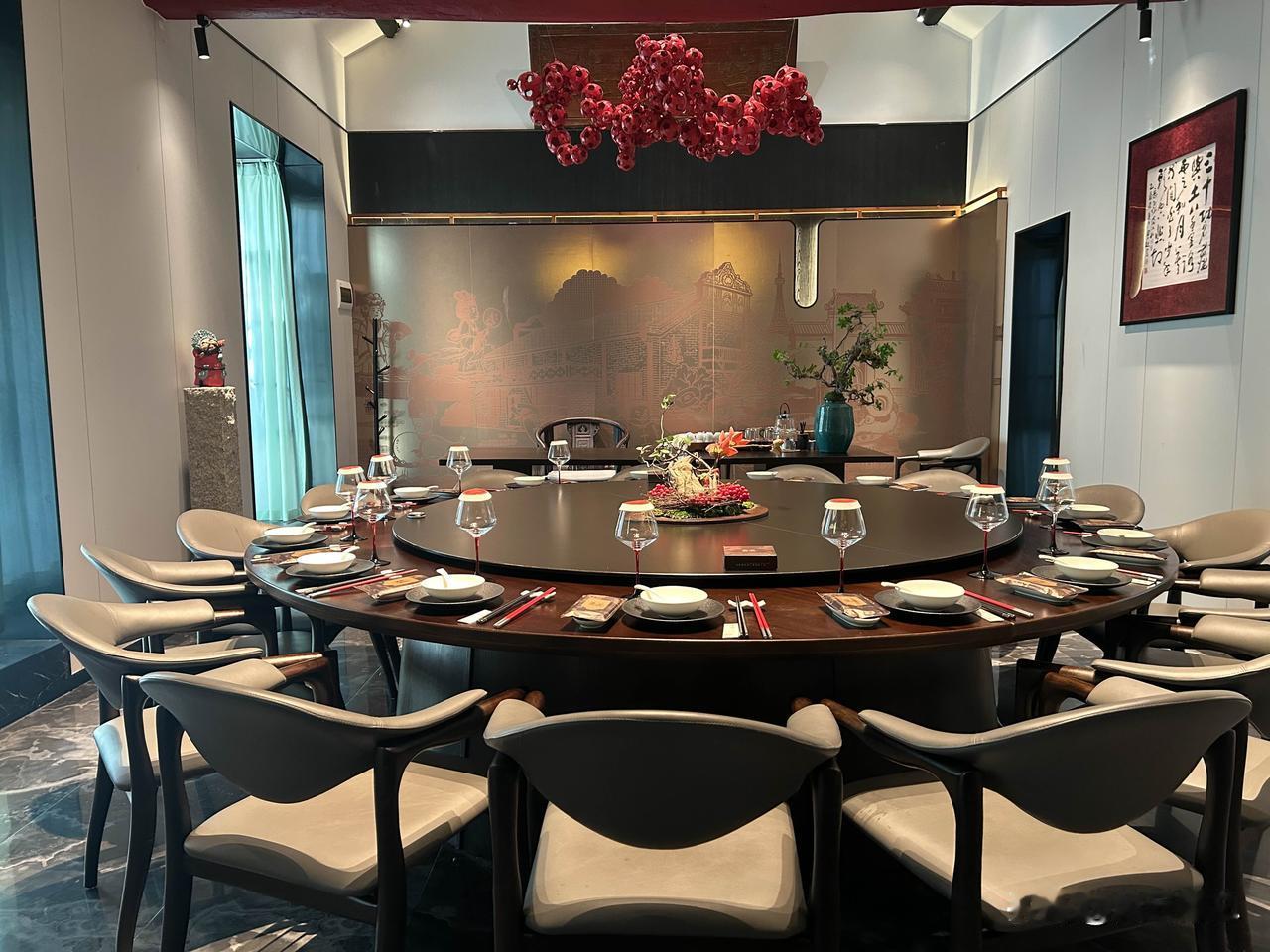 一直觉得，值得警惕的国家仅有两个，其一便是日本。从某种角度而言，该国凝聚力强、隐