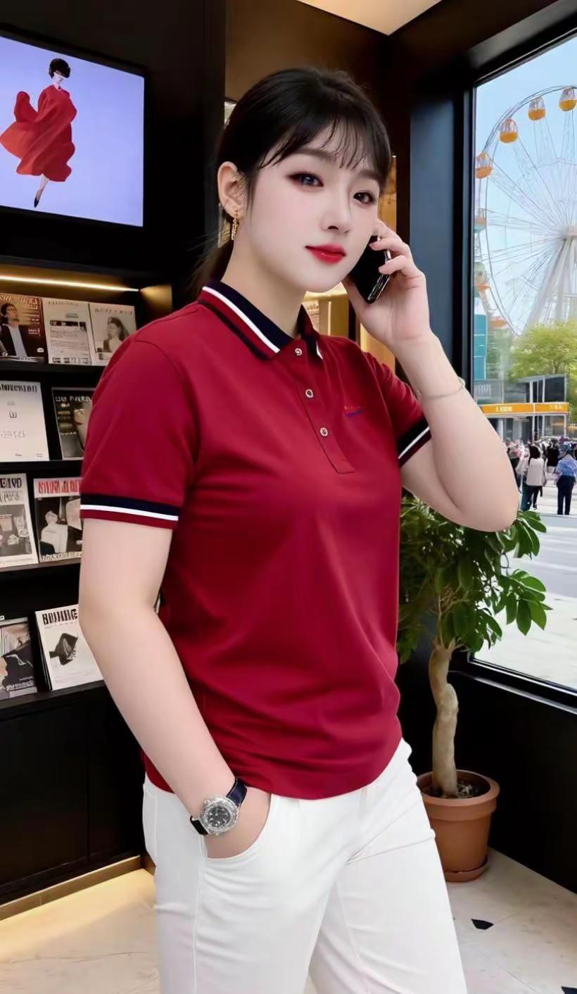 红 Polo 配白裤，通勤休闲两不误～珍珠耳饰+淡颜妆，高级感拉满✨ AI都市生