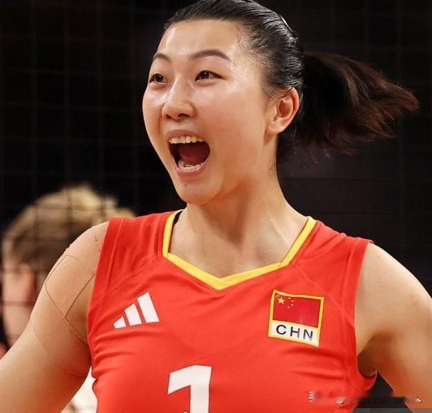 据土耳其记者报道，袁心玥出现了健康问题，费内巴切收到袁心玥的医疗报告，取消了这次