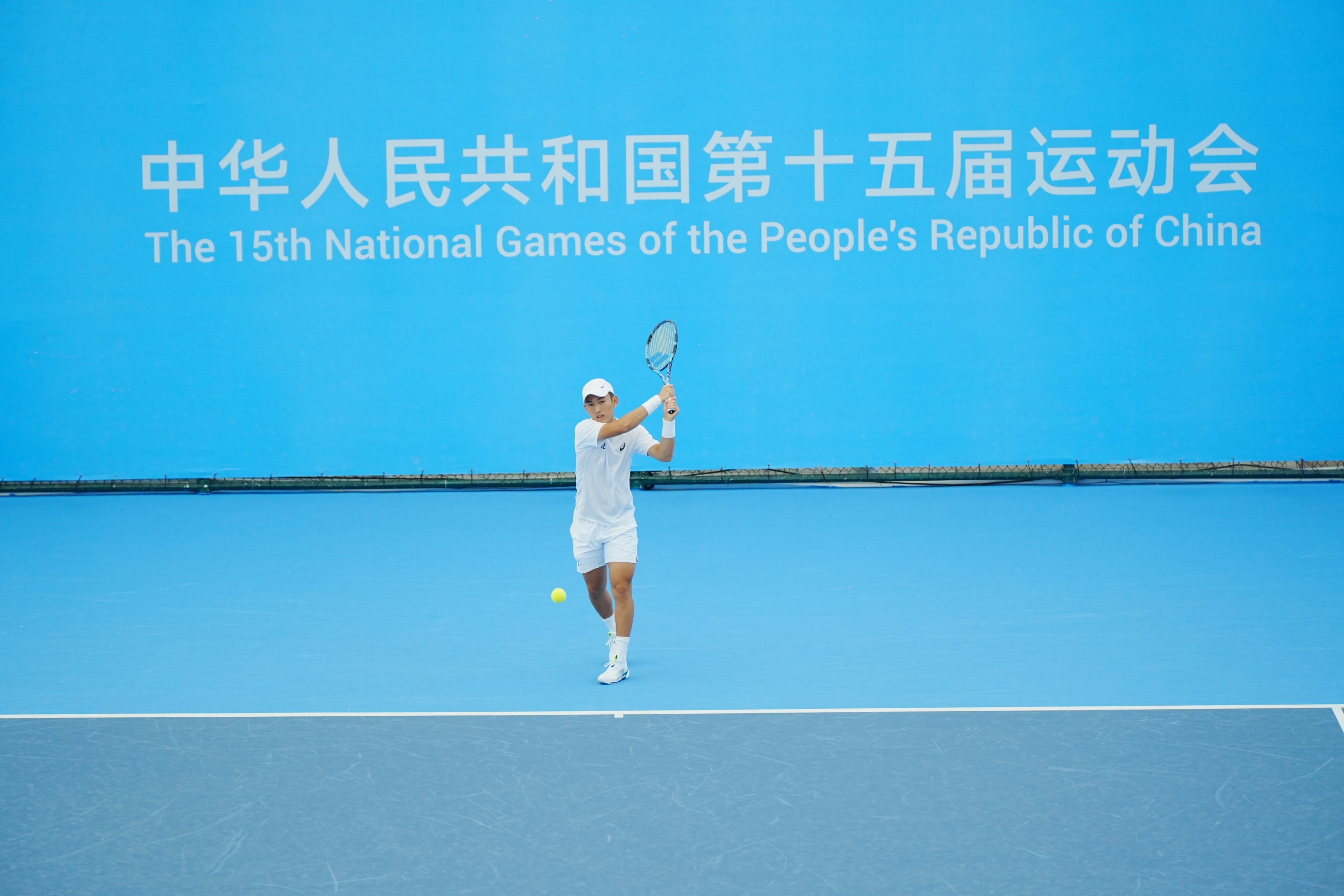 第十五届全运会 网球青年男团半决赛，北京vs广西，商竣程和周意打得好精彩啊！首盘