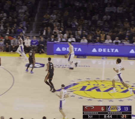 湖人主场大战热火，东契奇贡献了绝世好助攻，这种球搁一般人谁敢传，别说一班了，就是