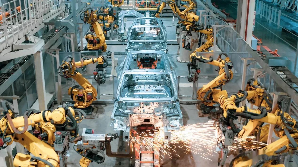 不论新能源汽车如何发展，补能体系建设仍然是大家关注的重点。岚图汽车不断努力，致力