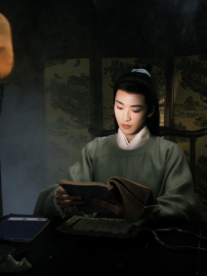 宝珠官宣何洛洛领衔主演何洛洛演宋景行 网剧《宝珠》官宣何洛洛领衔主演~咱就是说期