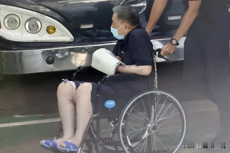 沈庆京曾经罹癌羁押15天三度戒护就医   最快今天准驳是否停押

威京总部集团主