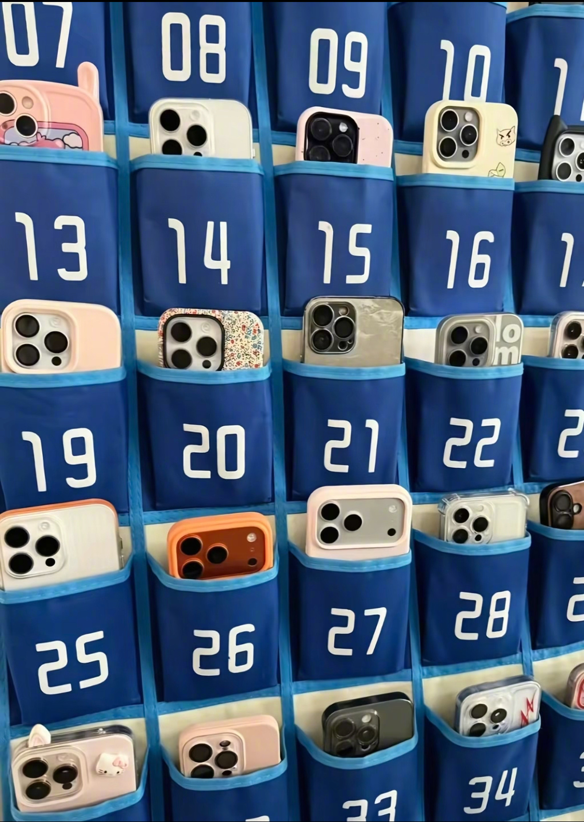 学生群体中用15 16Pro居多 