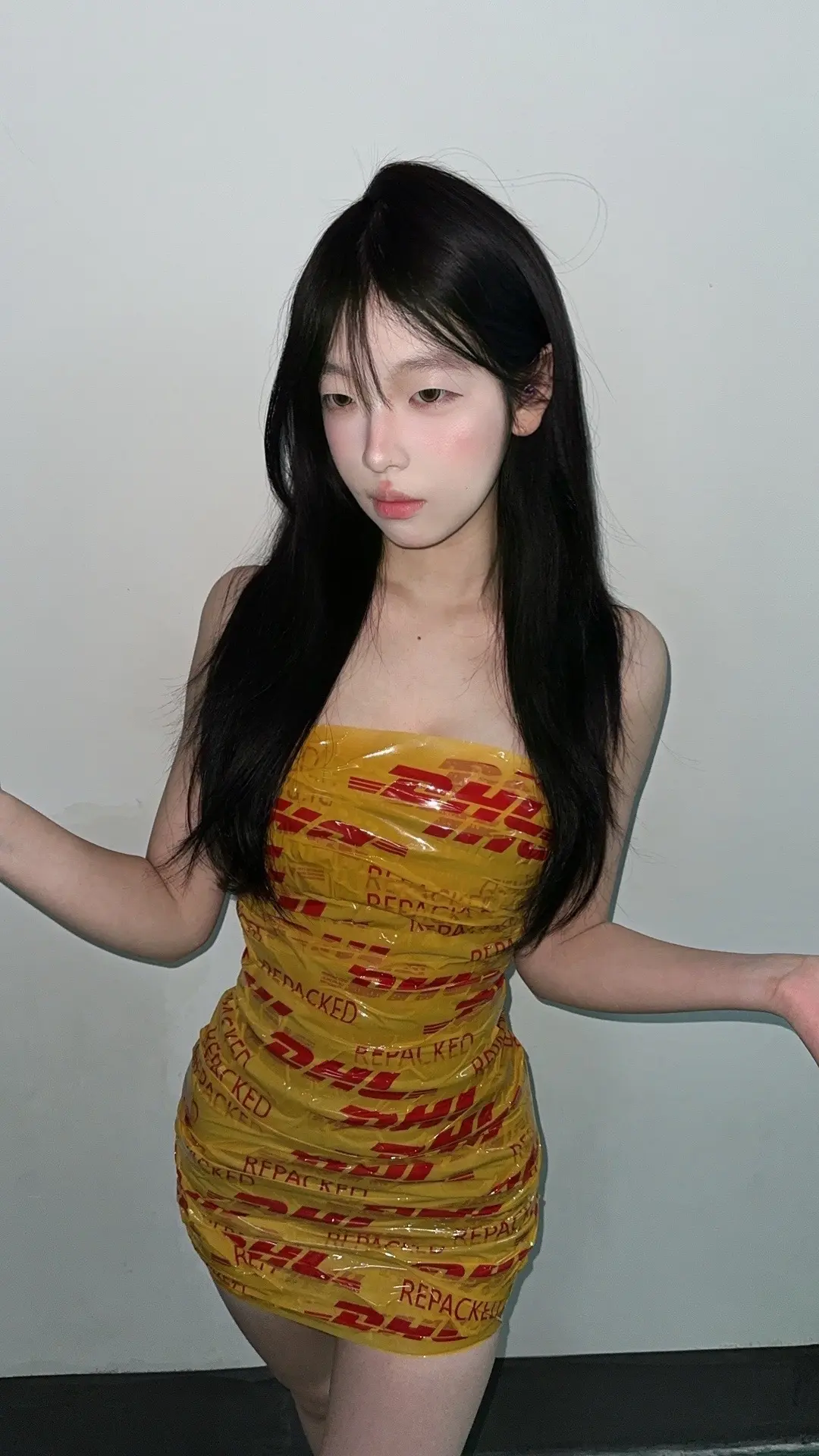 总有人在背后打听我是什么人 我是你主人