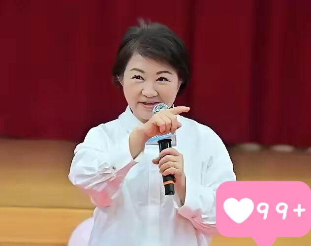 就在刚刚，
​台中市长卢秀燕发表声明，
​8月29日，针对台湾地区立法机构三读通