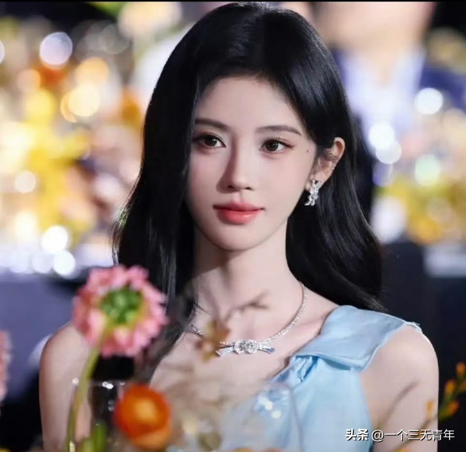 鞠婧祎被曝税务大瓜，没想到中午时分，她就迅速正面硬刚了，称她遭遇了诽谤和网络暴力