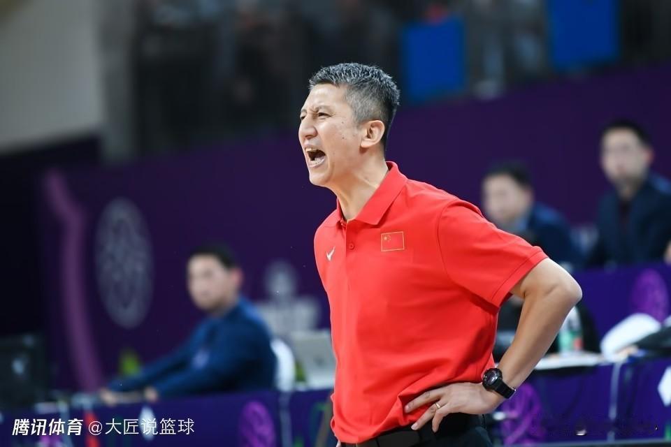 中国绝境逆转日本队，中国球员表现打分：

赵继伟，10分，3记关键时刻的3分球回