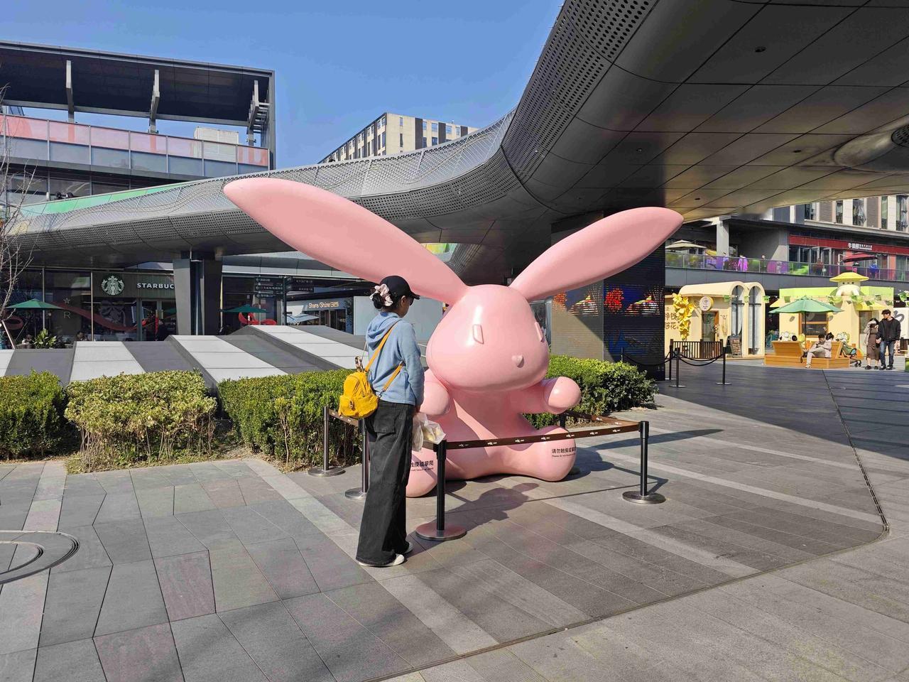 我的今日状态：😁轻松愉快
我这里的天气：🌧下雨

杭州今天气温骤降直接从最高