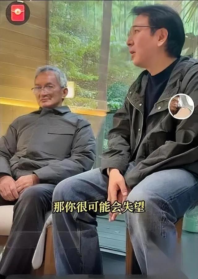 刷到段视频，血压飙升！

博士儿子竟这样对父亲？

视频里农民父亲想让做传媒的博