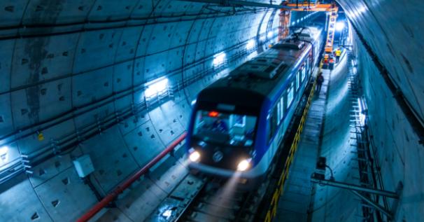 今天，整个西方都在盯着长江底！89米深处，中国干了一件大事！

“基建狂魔”再次