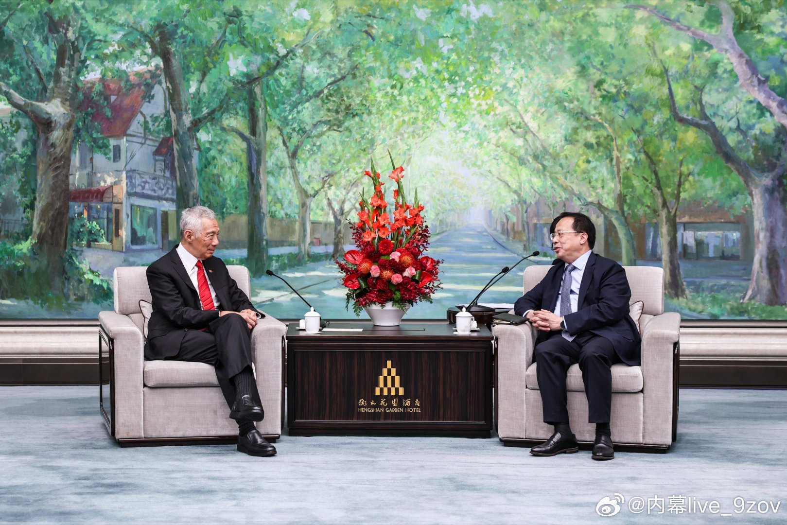 李显龙到访上海。 
