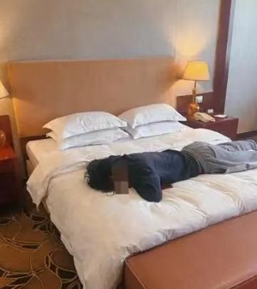 “不讹白不讹？”陕西渭南，一男子去聚餐，他说自己高血压不能喝酒，设宴的人就没带白