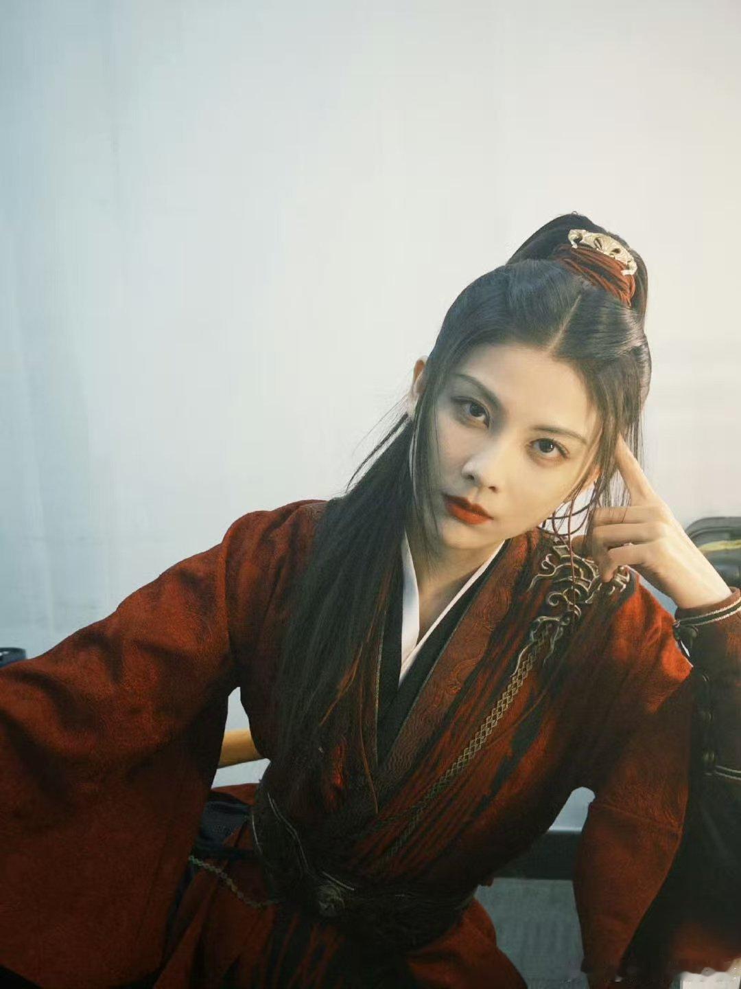 私生深夜在王伊瑶家附近停留7小时王伊瑶真的太美啦[心][心][心]一定要注意自己