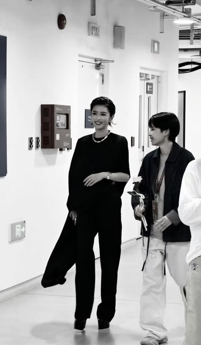 ☁️李云霄也是电影演员 
李云霄塑造角色，向来是由内向外——先问"角色为何存在"