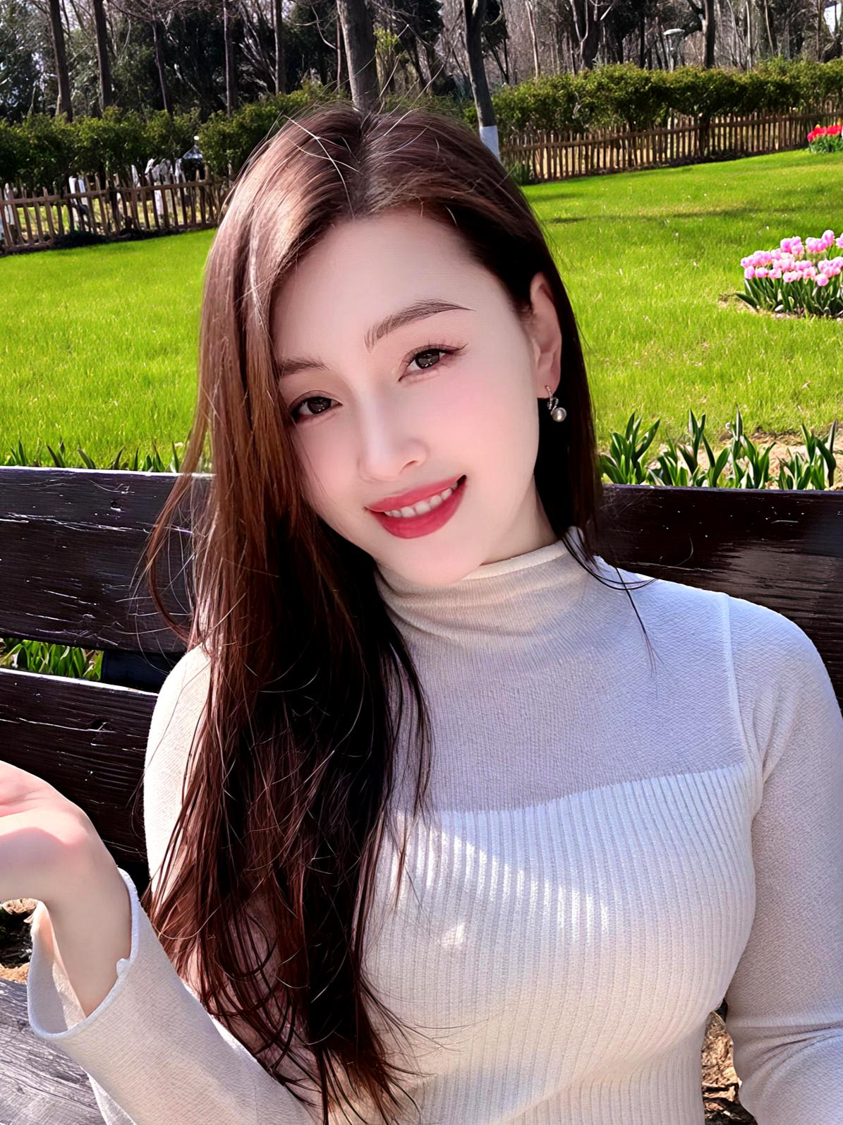 春天🔅🌱来了，就不要总猫在家里了，要多出去外面走走，看看花🌼看看草，晒晒太